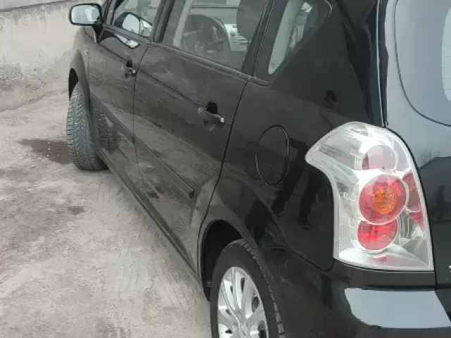 Toyota Corola Verso 1, avtobaza.tj