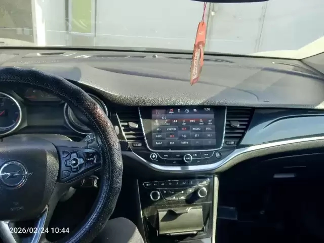 Opel Astra J, 2016 1, avtobaza.tj