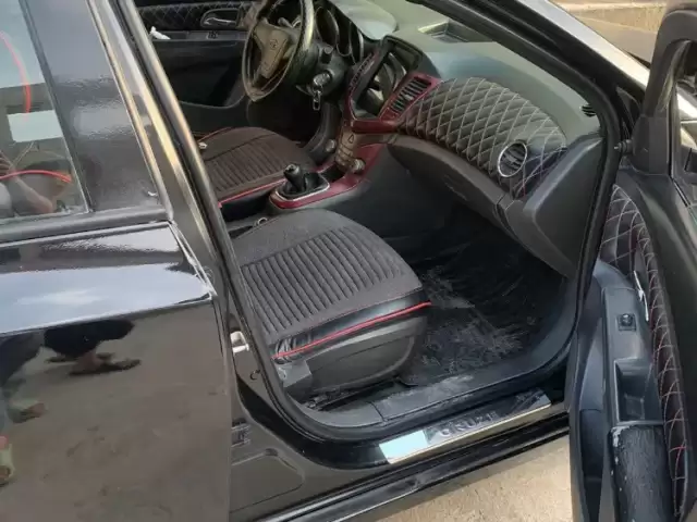 Chevrolet Cruze, 2009 1, avtobaza.tj