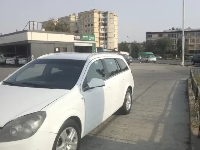 Opel Astra H, 2010 1, avtobaza.tj