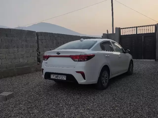 Kia Rio, 2019 1, avtobaza.tj
