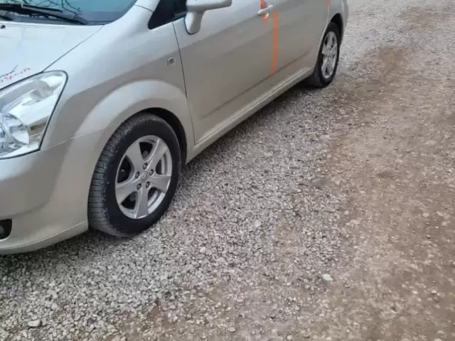 Toyota Corola Verso, 2006 1, avtobaza.tj