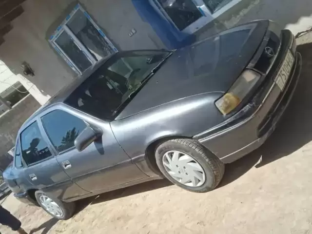 Opel Vectra A, 1995 1, avtobaza.tj