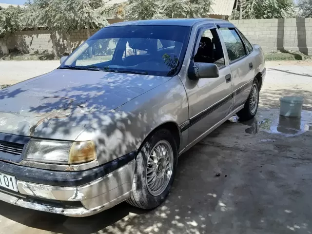 Opel Vectra A 1, avtobaza.tj