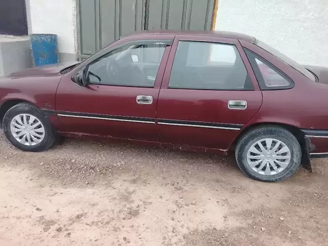 Opel Vectra A, 1992 1, avtobaza.tj Opel Vectra A, 1992 1, avtobaza.tj