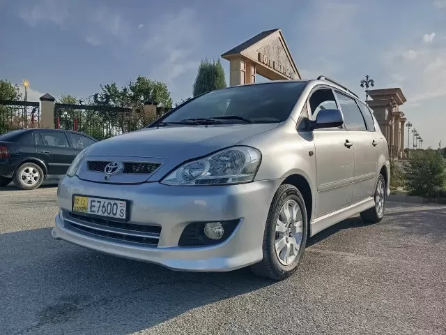 Toyota Ipsun 1, avtobaza.tj