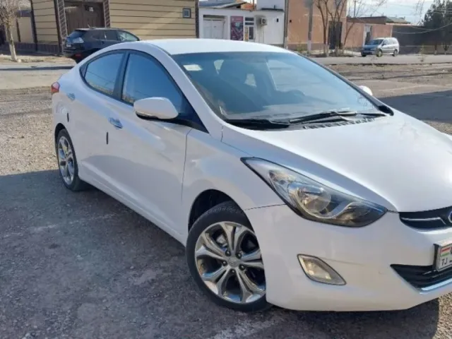 Hyundai Elantra 1, avtobaza.tj