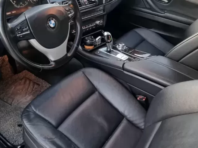 BMW 5 Series 520, 2011 1, avtobaza.tj