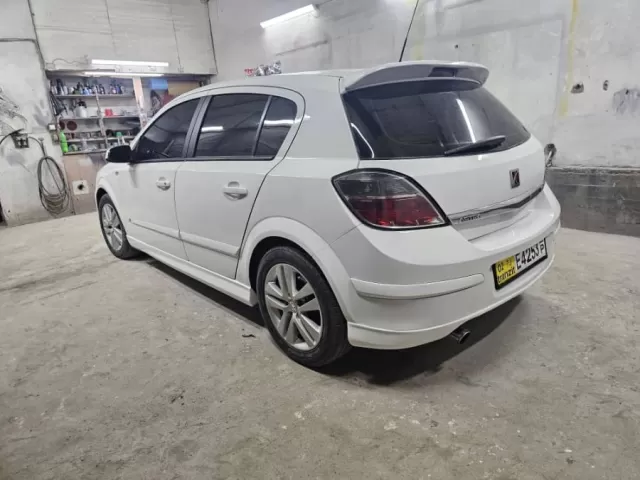 Opel Astra H 1, avtobaza.tj