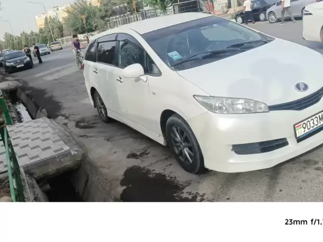 Toyota Wish, 2011 1, avtobaza.tj