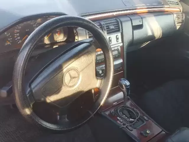 Mercedes-Benz E class, 1998 1, avtobaza.tj