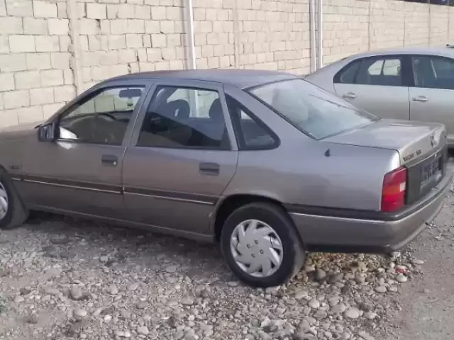 Opel Vectra A, 1990 1, avtobaza.tj Opel Vectra A, 1990 1, avtobaza.tj