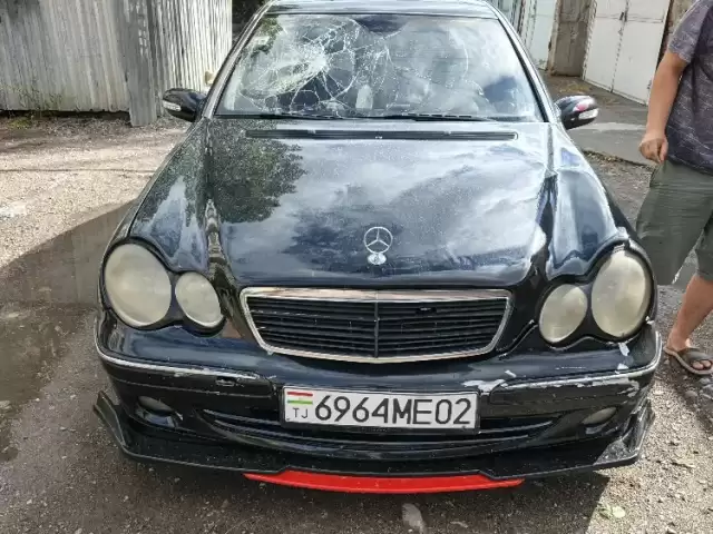 Mercedes-Benz C class, 2006 1, avtobaza.tj