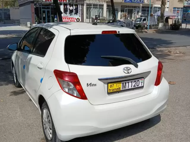 Toyota Vitz 1, avtobaza.tj
