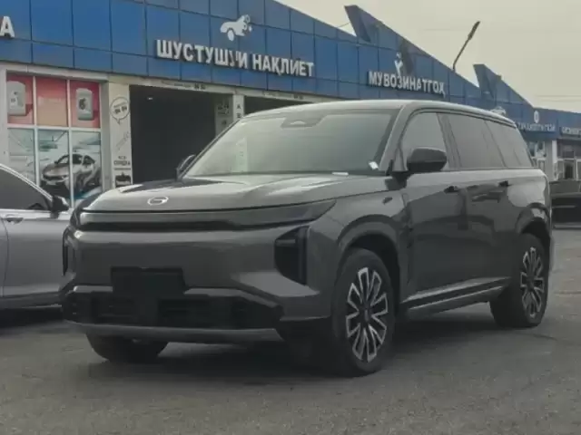 GAC GS8, 2025 1, avtobaza.tj