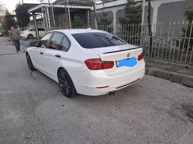 BMW 3 Series 320i, 2014 1, avtobaza.tj