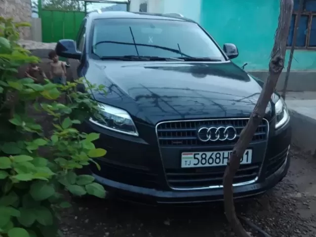 Audi Q7 1, avtobaza.tj