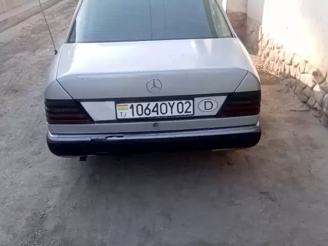 Mercedes-Benz W124, 1991 1, avtobaza.tj