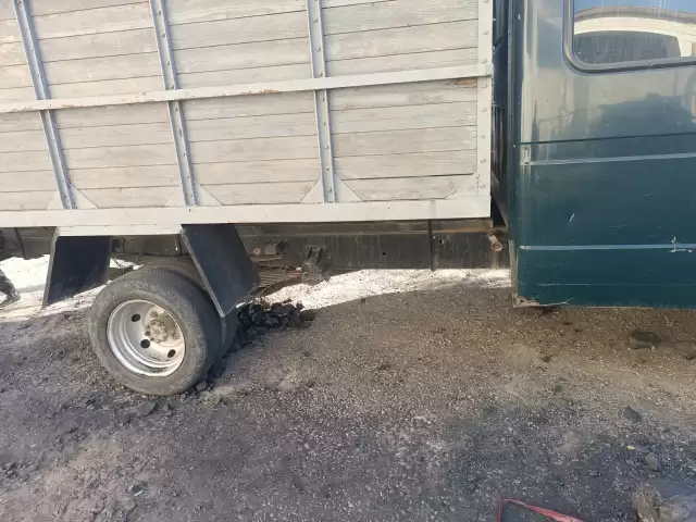 Грузовики Газель, 2000 1, avtobaza.tj Грузовики Газель, 2000 1, avtobaza.tj