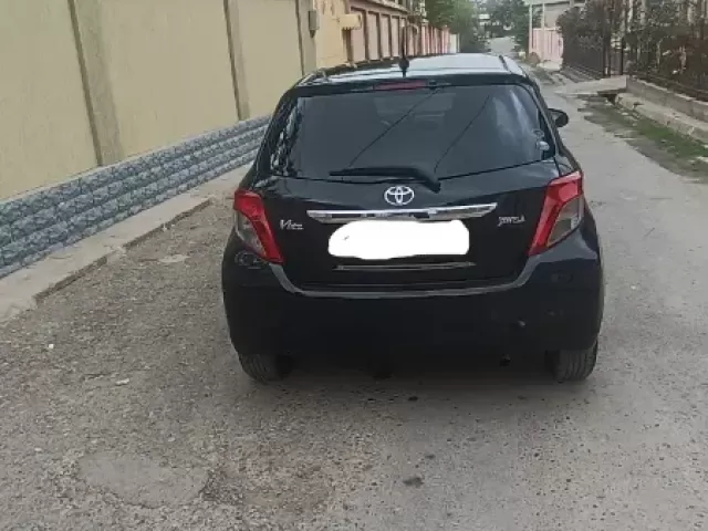 Toyota Vitz 1, avtobaza.tj