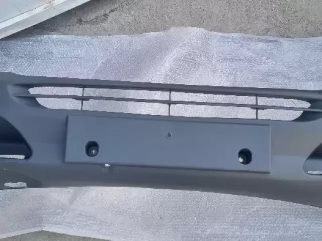Бампер передный на Mercedes Sprinter 902 1, avtobaza.tj Бампер передный на Mercedes Sprinter 902 1, avtobaza.tj