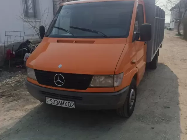 Грузовики Mercedes-Benz, 2000 1, avtobaza.tj
