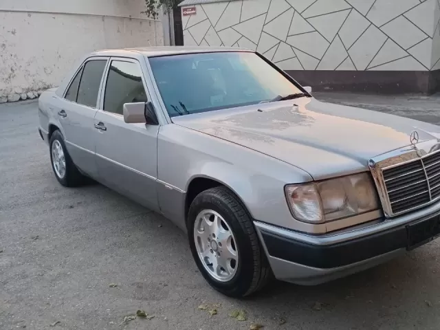 Mercedes-Benz W124 1, avtobaza.tj