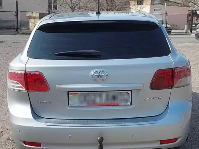 Toyota Avensis 1, avtobaza.tj