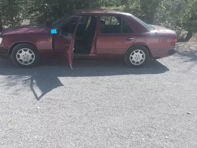 Mercedes-Benz W124, 1989 1, avtobaza.tj Mercedes-Benz W124, 1989 1, avtobaza.tj