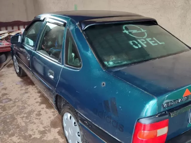 Opel Vectra A 1, avtobaza.tj