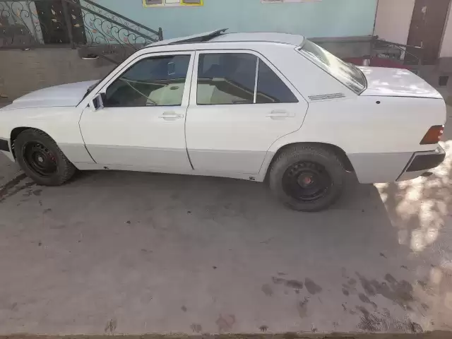 Mercedes-Benz 190 1, avtobaza.tj