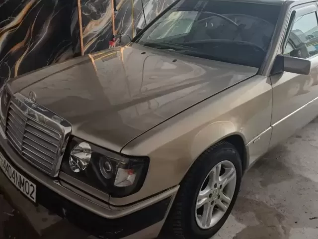 Mercedes-Benz W124, 1992 1, avtobaza.tj
