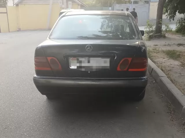 Mercedes-Benz E class, 1996 1, avtobaza.tj