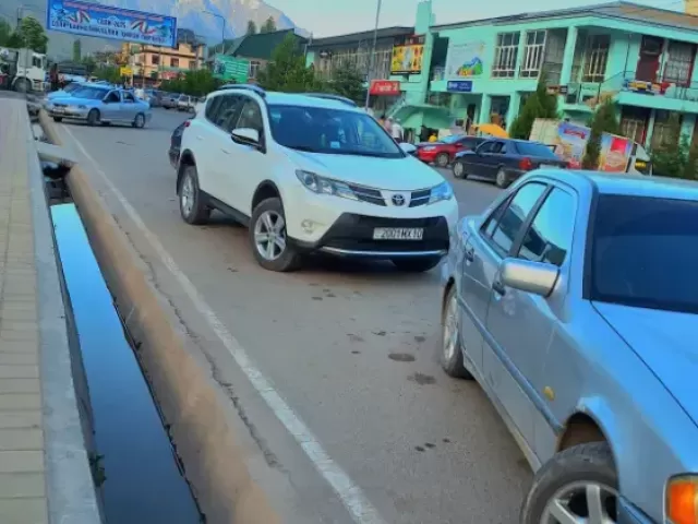 Toyota RAV 4, 2014 1, avtobaza.tj