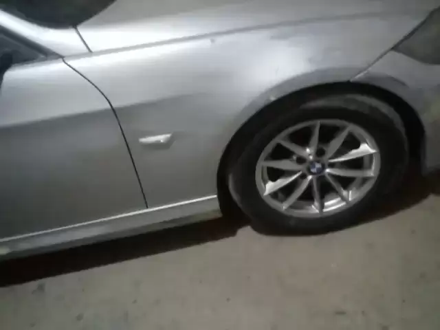 BMW 3 Series 320, 2010 1, avtobaza.tj