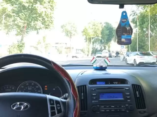 Hyundai Avante, 2010 1, avtobaza.tj