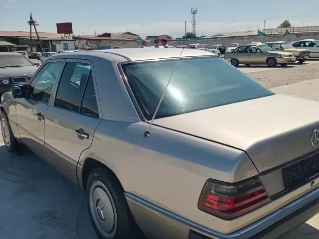 Mercedes-Benz W124 1, avtobaza.tj