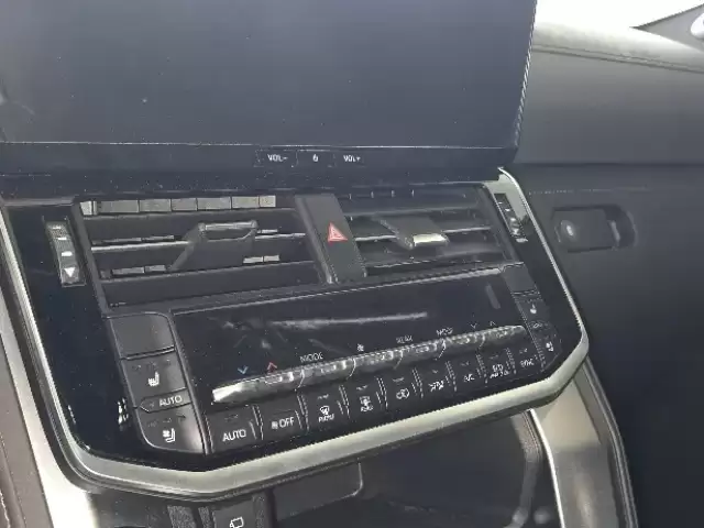 Toyota Land Cruiser, 2025 1, avtobaza.tj