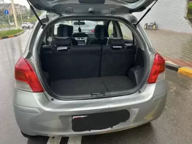 Toyota Vitz, 2009 1, avtobaza.tj