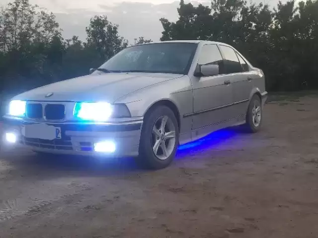 BMW 3 Series 318, 1992 1, avtobaza.tj