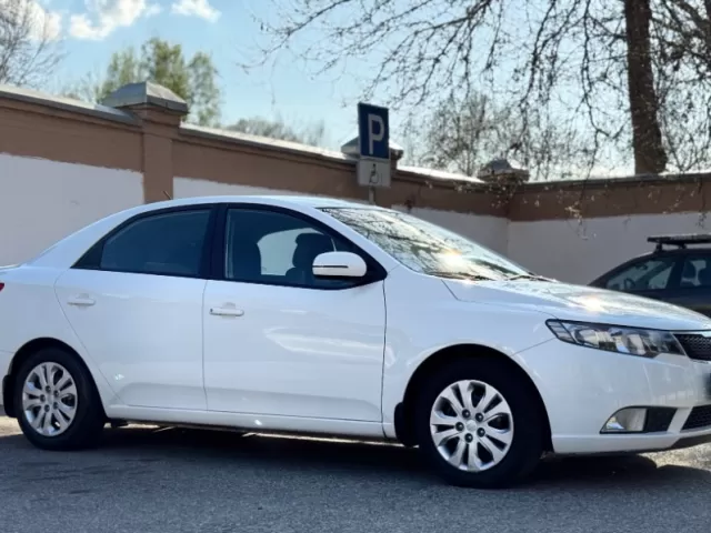 Kia Cerato, 2012 1, avtobaza.tj