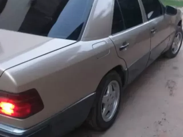 Mercedes-Benz W124 1, avtobaza.tj