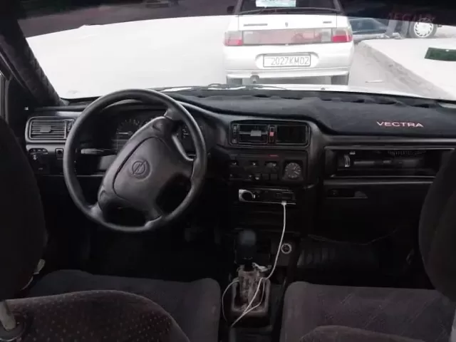 Opel Vectra A 1, avtobaza.tj