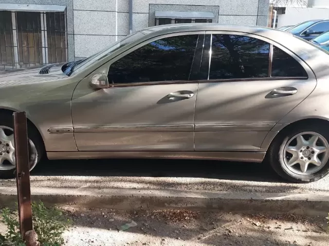 Mercedes-Benz C class, 2003 1, avtobaza.tj