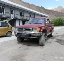 Toyota Hilux, 1995 в Айни