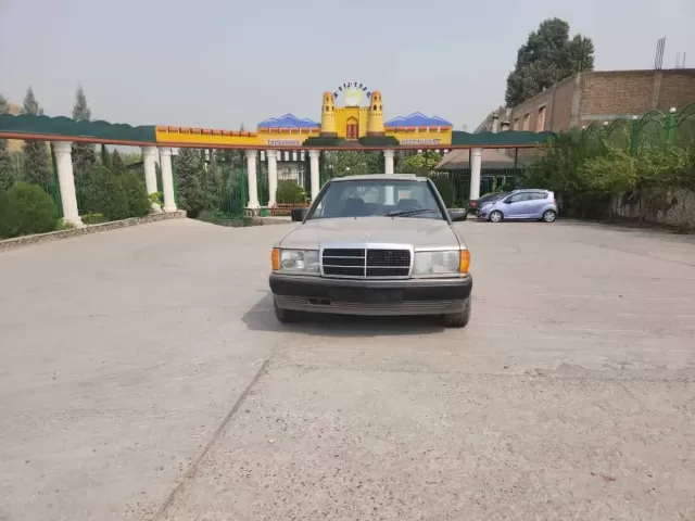 Mercedes-Benz E class, 1992 1, avtobaza.tj