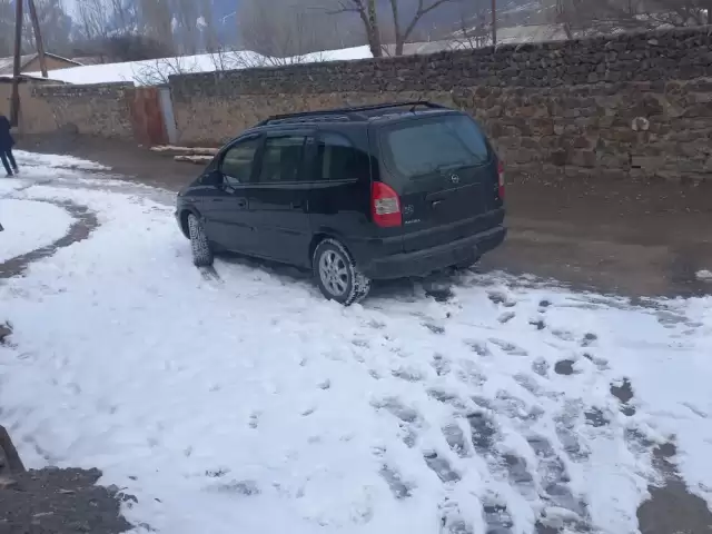 Opel Zafira, 2003 1, avtobaza.tj