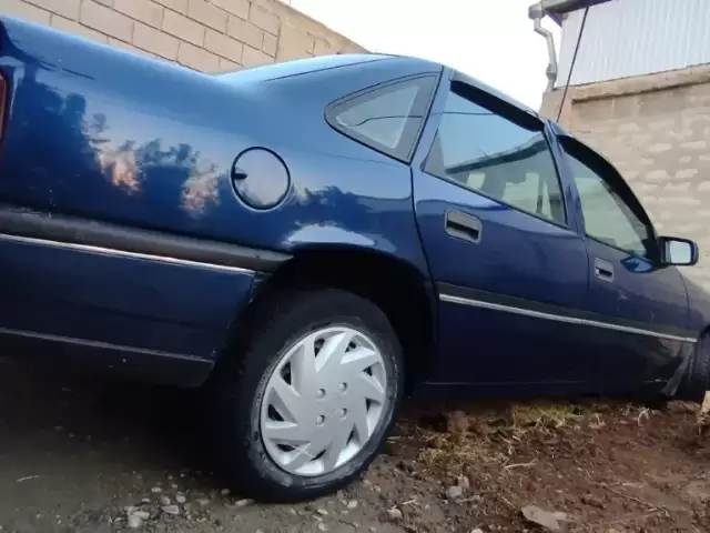 Opel Vectra A, 1992 1, avtobaza.tj