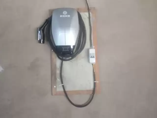 Установка зарядник для автомобиля 1, farmo.tj