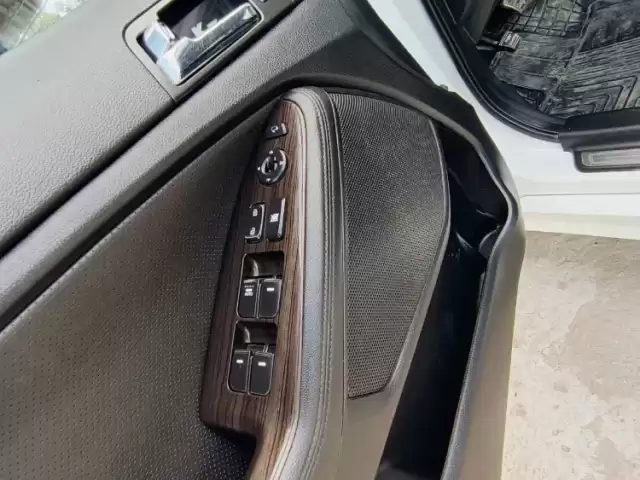 Kia K5, 2011 1, avtobaza.tj